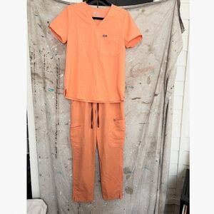 Figs Papaya Scrubs Set, Yola Pant